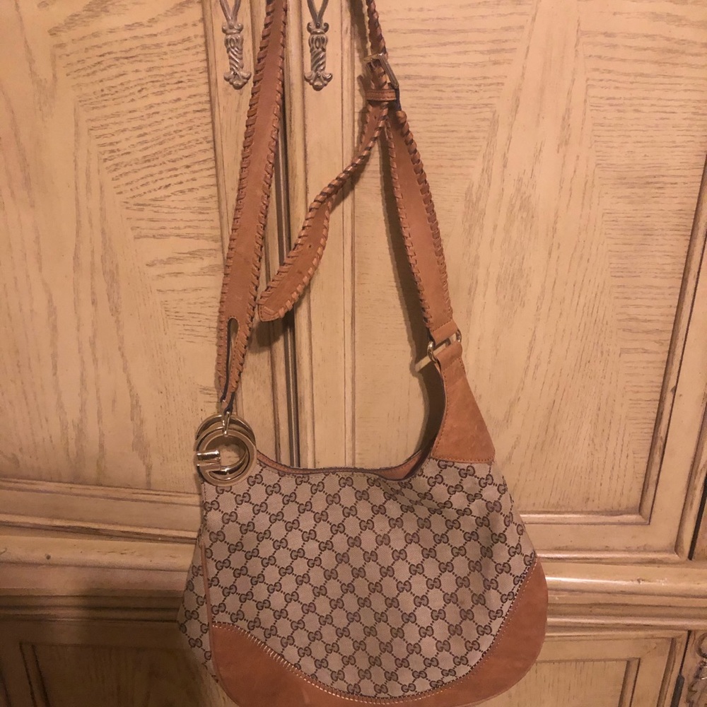 Hand bag